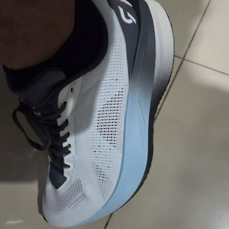 Buty do biegania DYNAFISH Xiao – Men Shoes Vs Women recenzja i cena